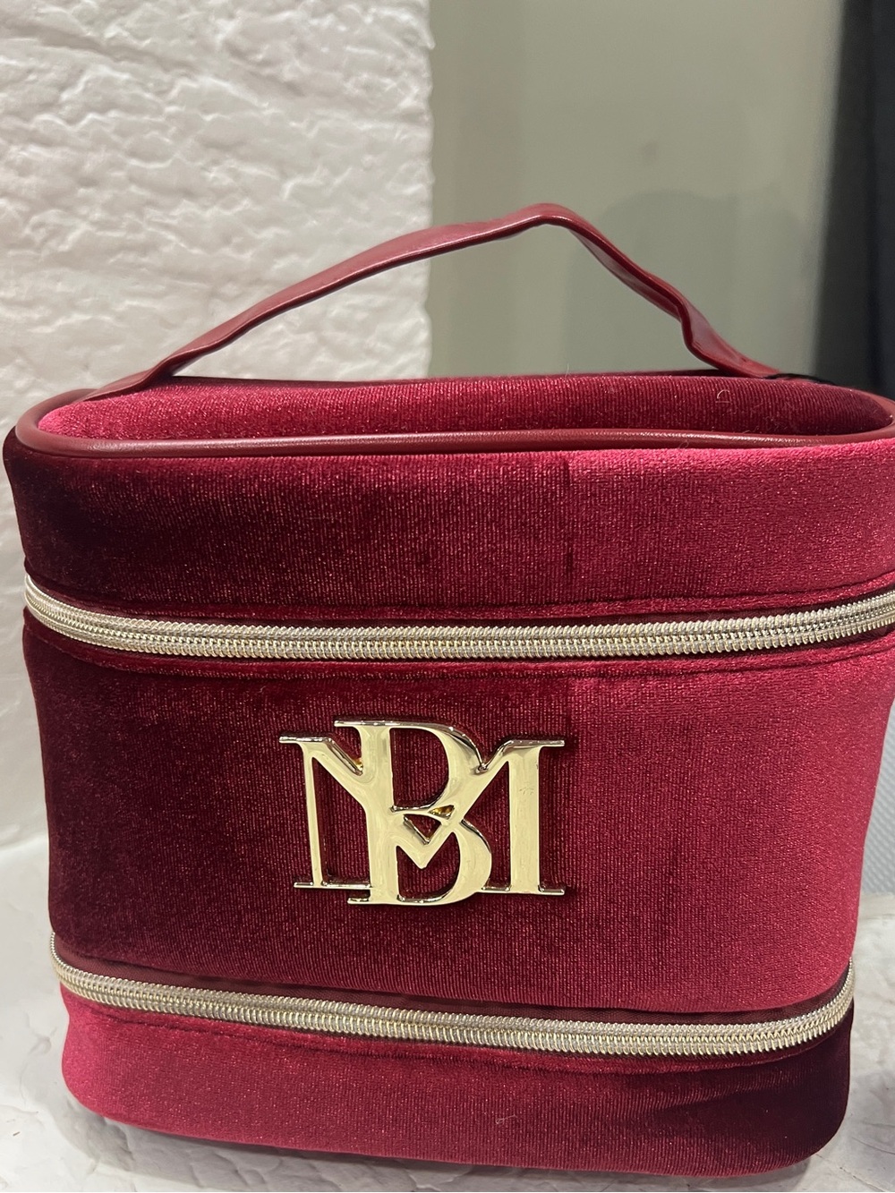 NWT Badgley Mischka Burgundy Velvet Cosmetic Train Case